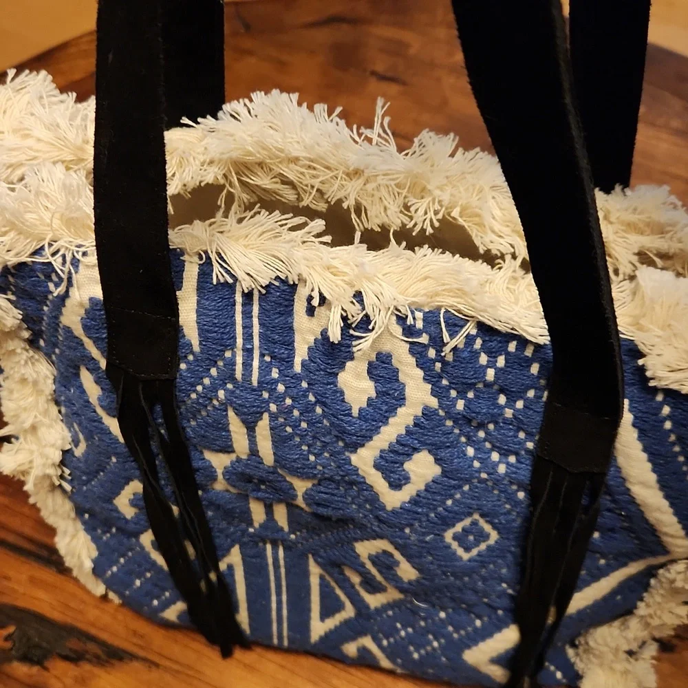 Soft Surroundings Ziggurat Carpet Bag woven carryall tote